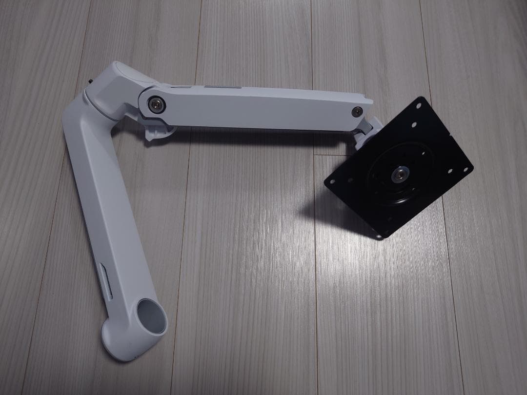 エルゴトロンLX　アーム部分　新品同様