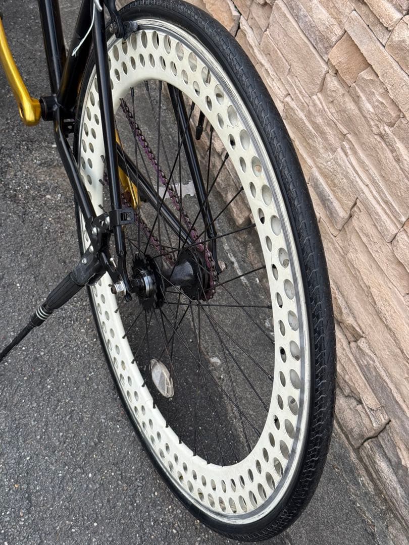 カスタム ピストバイク ドリルドエアロリム × ホワイトウォールタイヤ 自転車