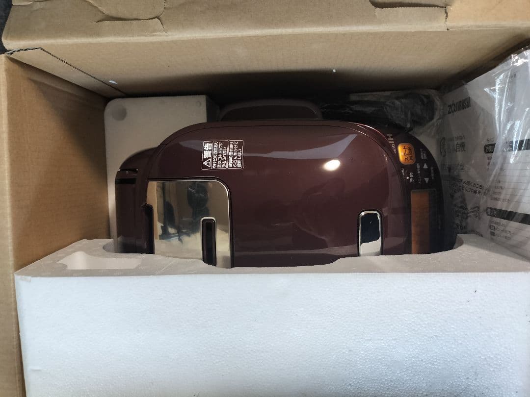 新品未使用品　 象印マホービン 圧力IHなべ 圧力鍋 EL-MB30-VD