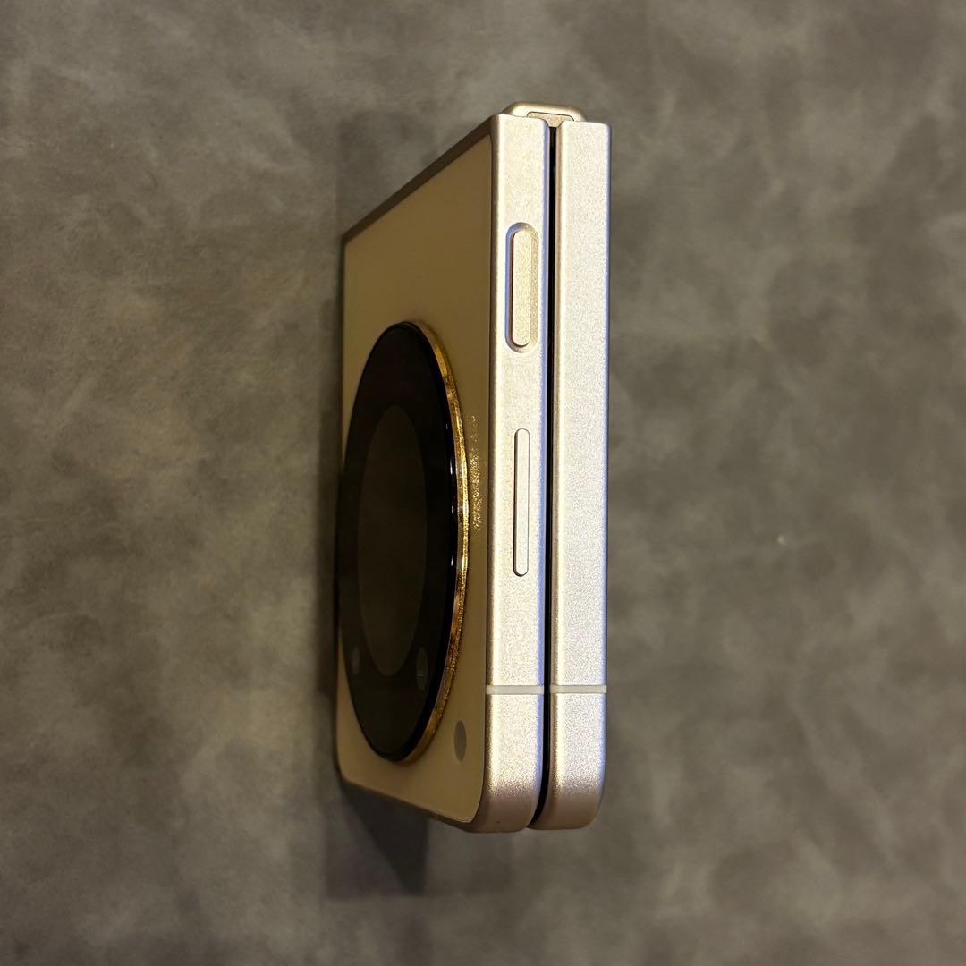 Libero Flip ゴールド　128GB SIMフリー【初期化済み】