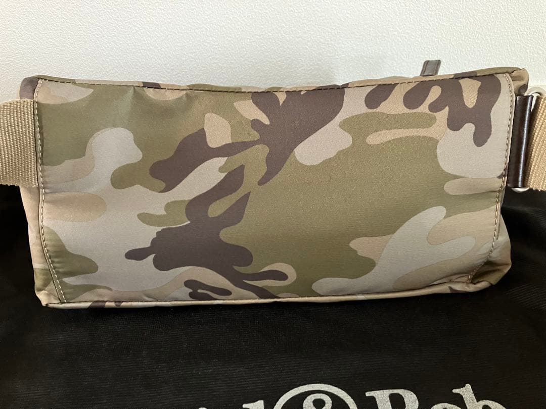 セール❗️Daniel & Bob カモフラージュ ボディバッグ