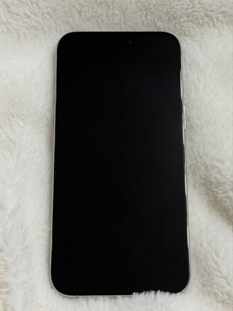 Apple iPhone 15 Pro Max ホワイトチタニウム 本体