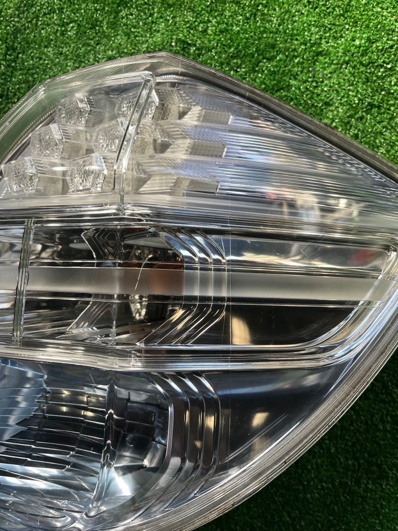 GP1 フィット　左右テールランプ　クリアレンズ