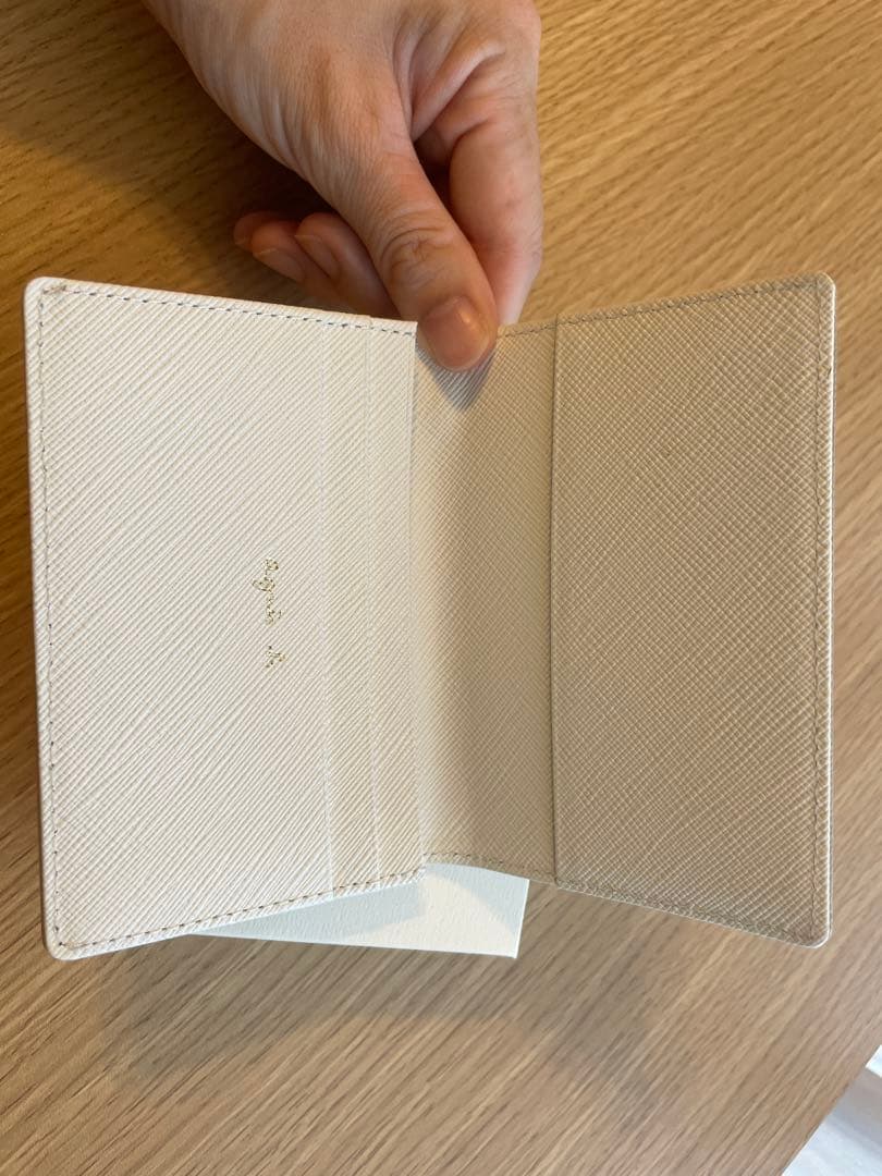 【〜8/22出品】agnès b. ベージュ 名刺入れ 箱付き