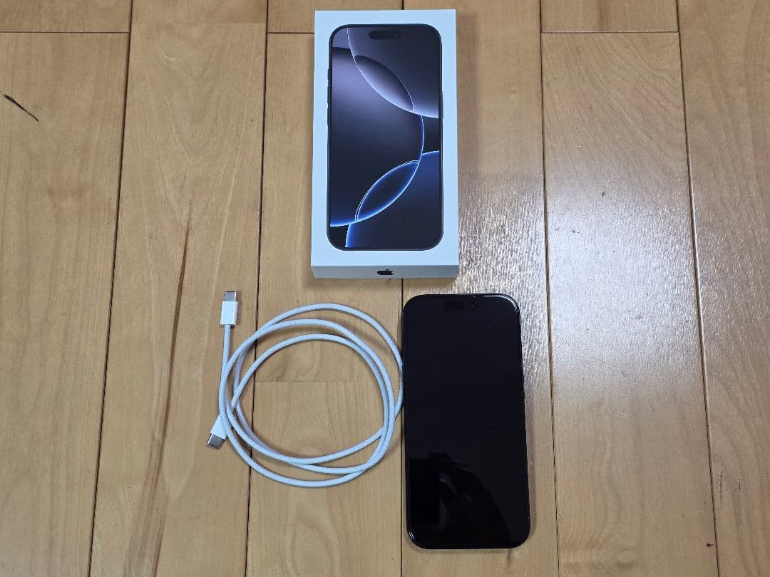 iPhone16 pro 256gb ブラックチタニウム sim フリー