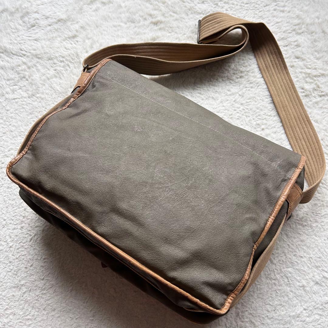 【80s 激レア】シーピーカンパニー メッセンジャーバッグ ロゴパッチ レザー