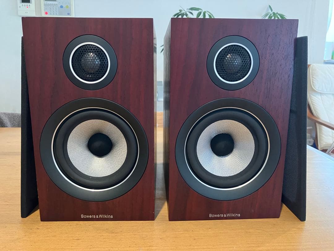 スピーカー・ウーファー Bowers & Wilkins 707 S2