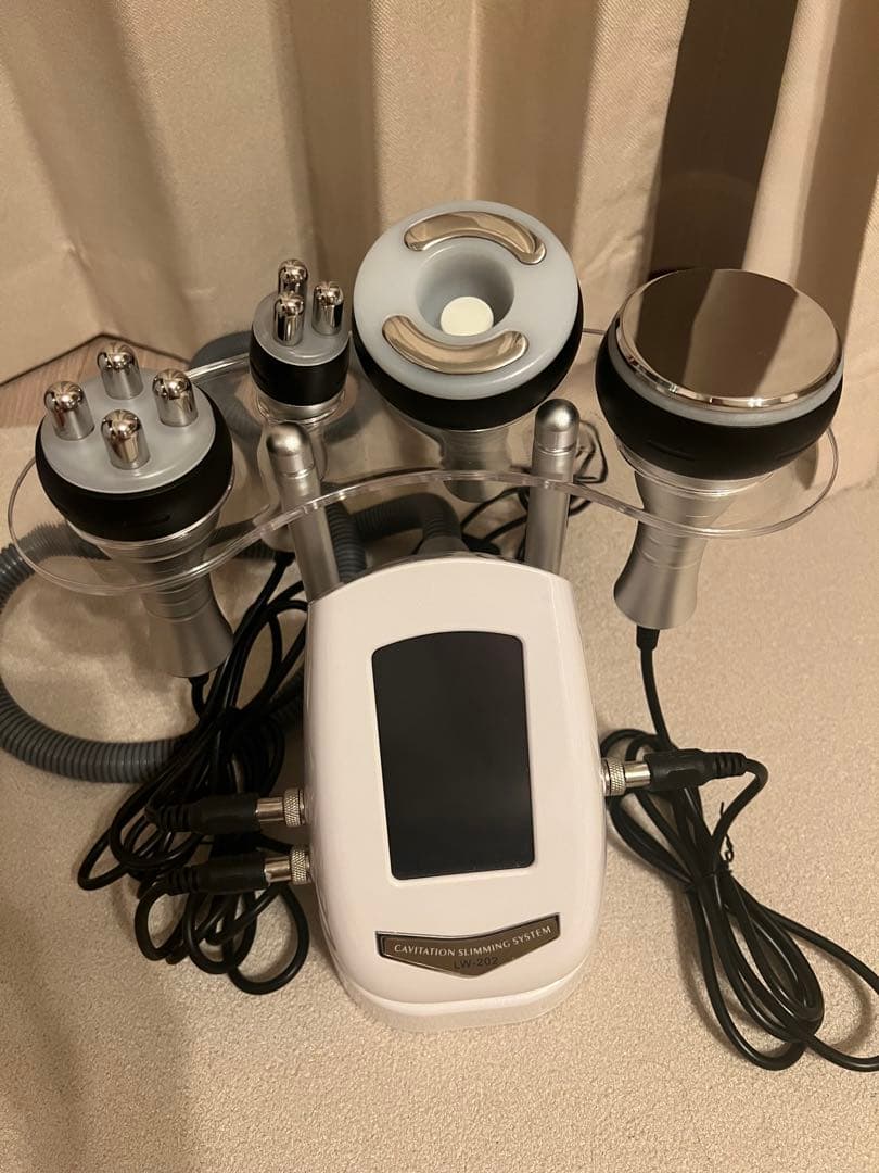 ⭐︎最終値下げ先着⭐︎ ラジオ波・キャビテーション美顔器 （ジェル付き）