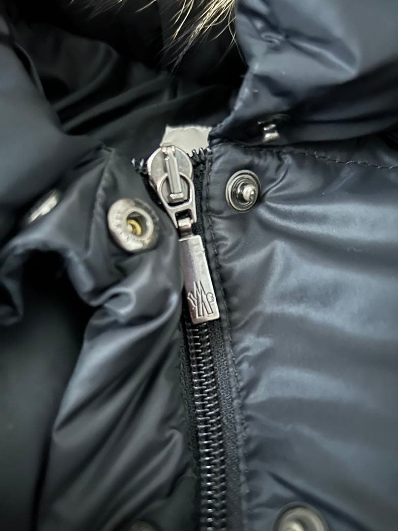 Moncler ブラック　ダウン