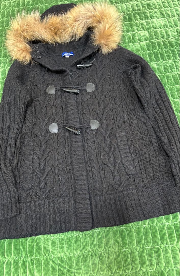 バーバリーブルーレーベル　ケーブル編み ダッフルニット　タヌキファー M