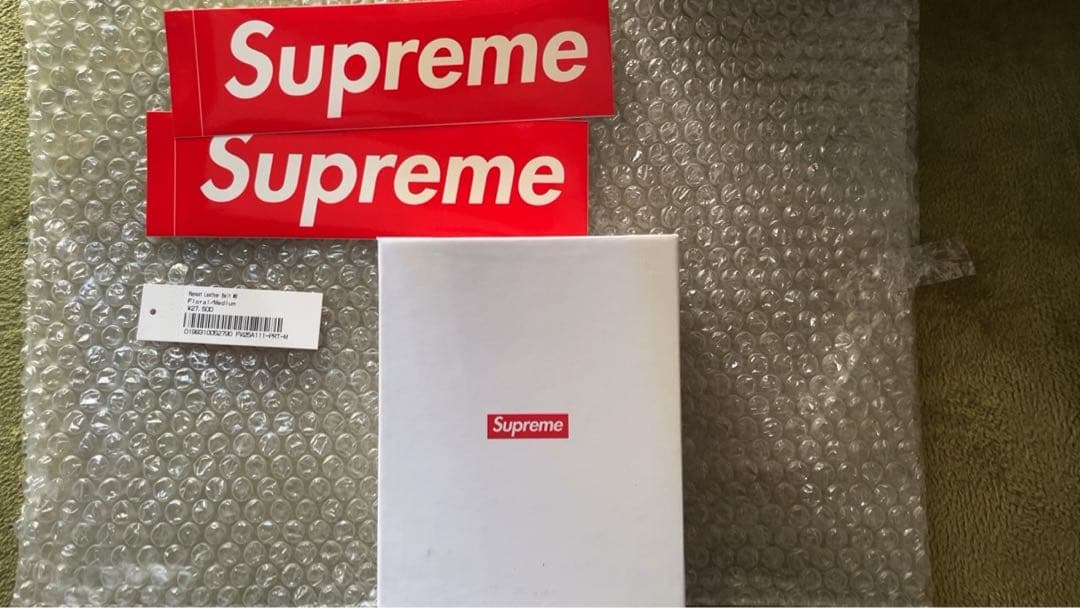 Supreme Repeat Leather Belt ホワイト