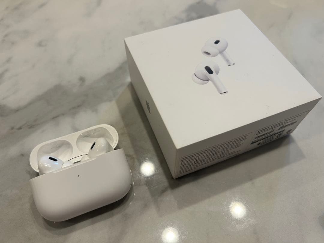 Apple AirPods Pro 2 本体　Lightning
