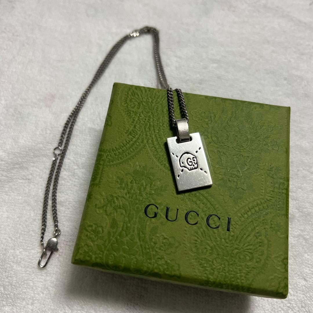GUCCI ゴーストネックレス
