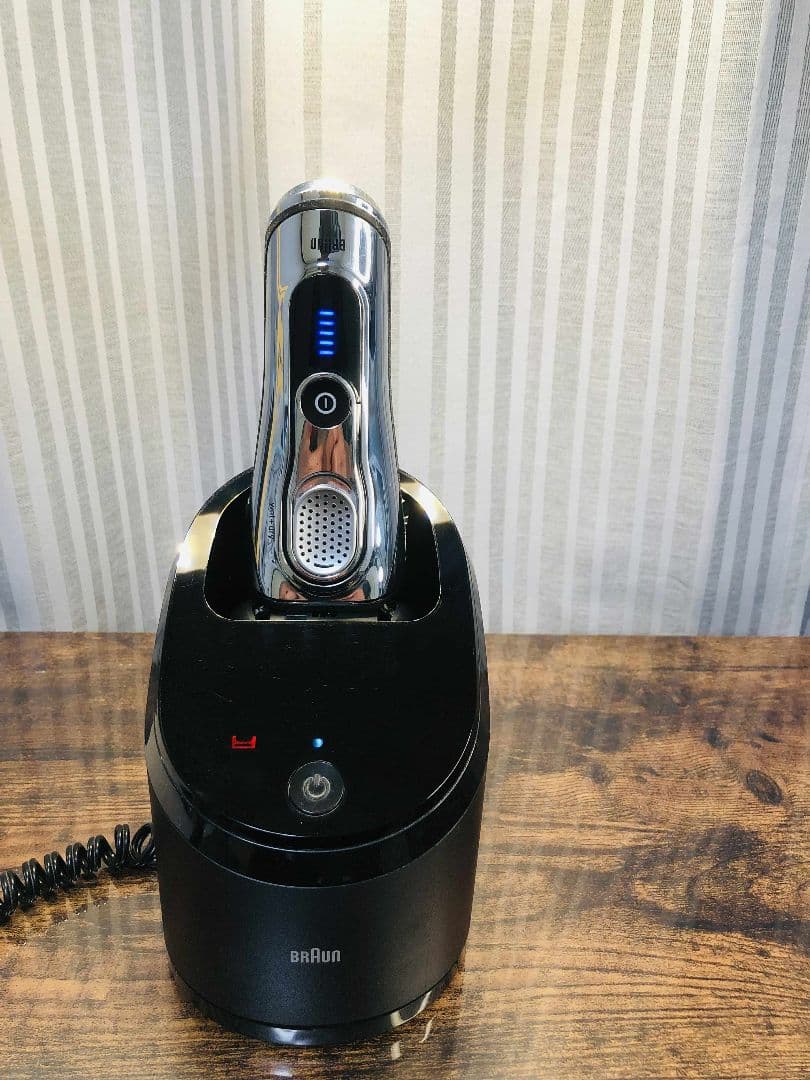 【美品】BRAUN S9 9095ccメンズ電気シェーバー ブラウンシェーバー