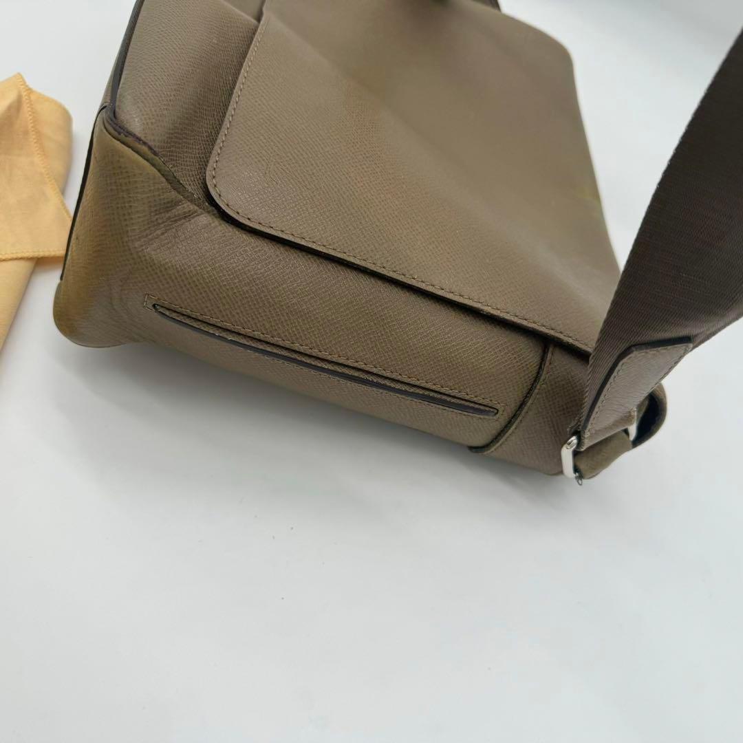 【極美品】　ルイヴィトン　タイガ　ロマンPM　ショルダーバッグ　N32625