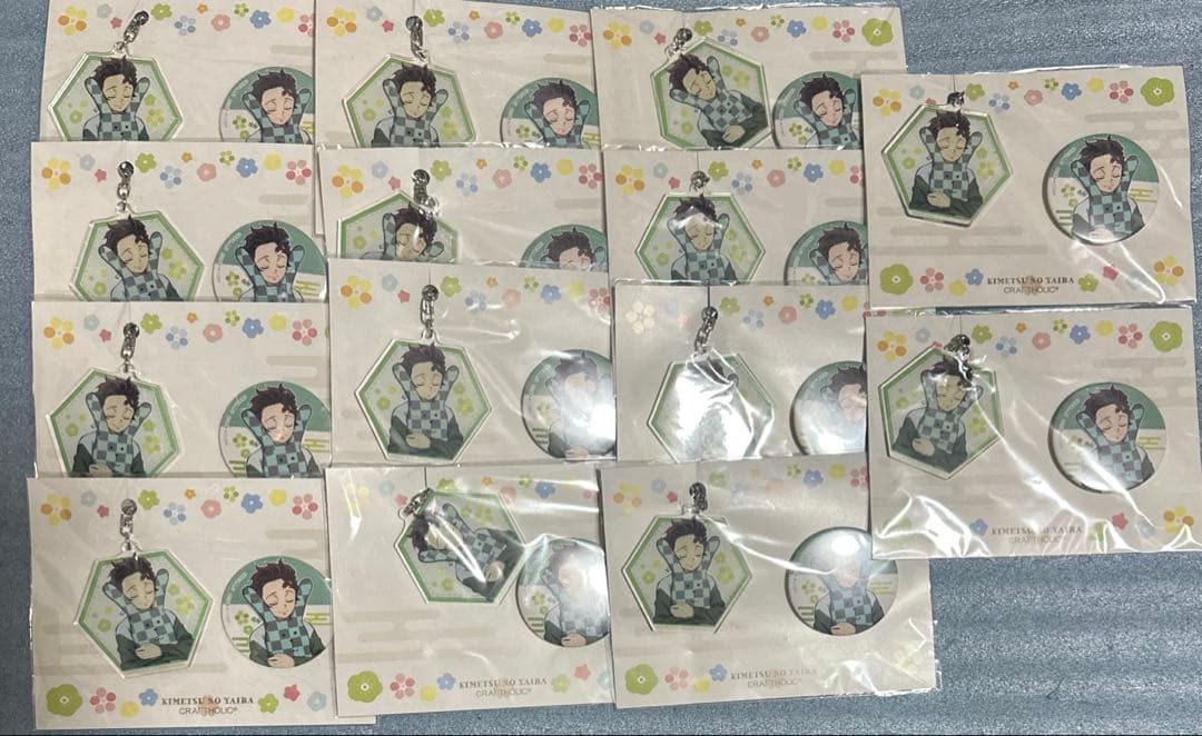 鬼滅の刃 craftholic 缶バッジ&アクリルチャーム 竈門炭治郎 14個