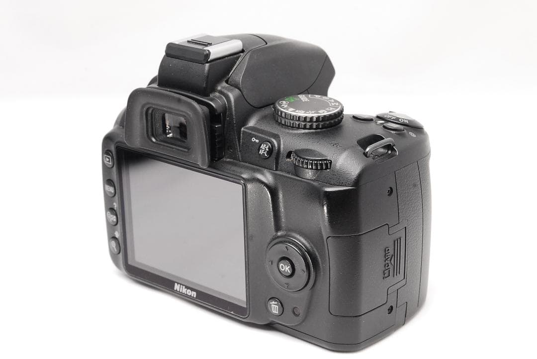 ♥ Nikon D3000 ♥初心者さんおすすめ♥ 元箱付き 撮影枚数新品級