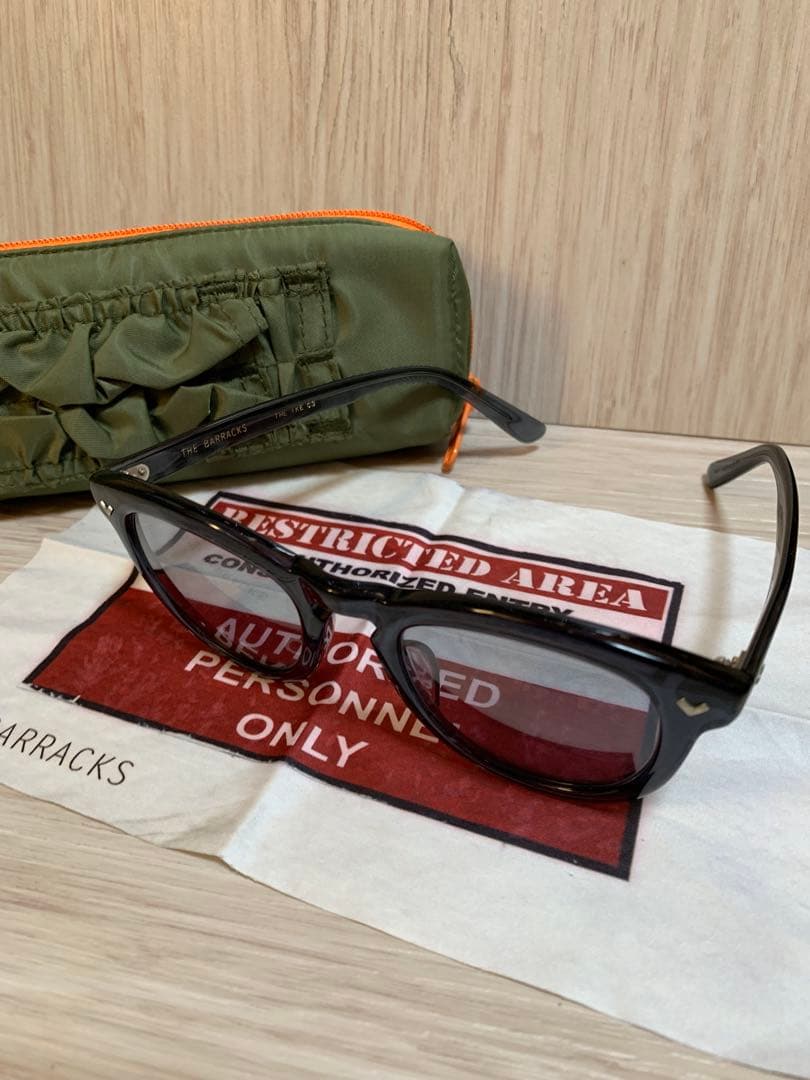 THE BARRACKS sunglasses ザ バラックス サングラス
