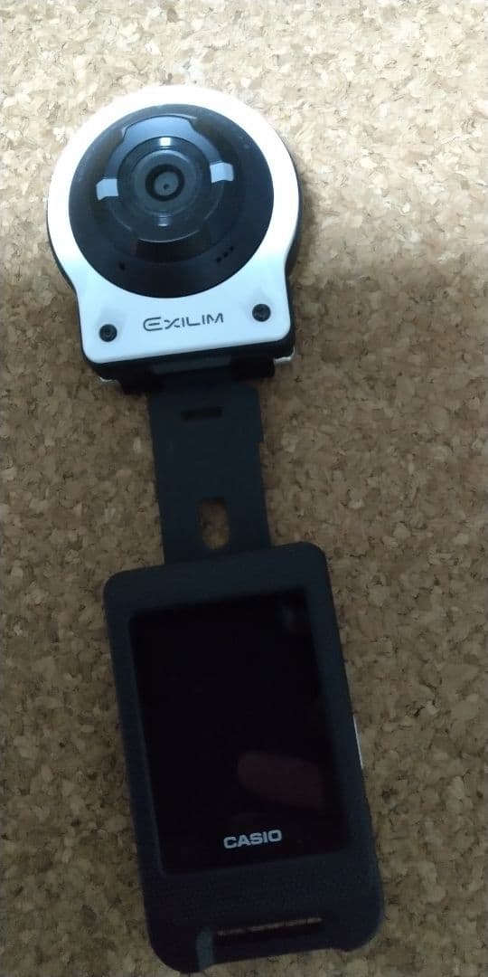 カシオ CASIO EXILIM EX-FR10 デジカメ