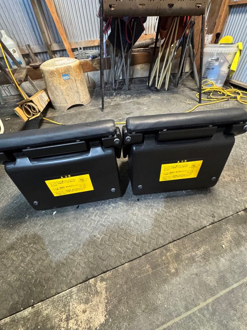 80系　ヴォクシー、ノア トヨタ純正オットマン