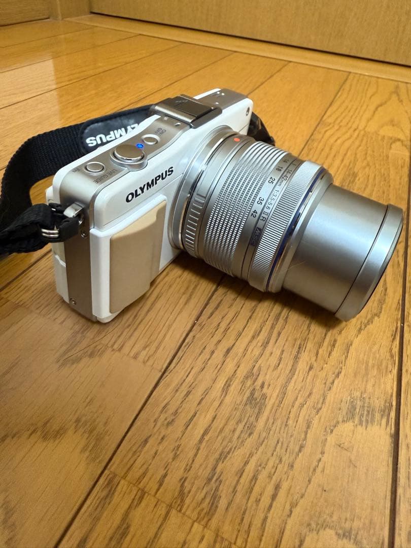 OLYMPUS E-PM2 レンズキット シャッター回数1662回