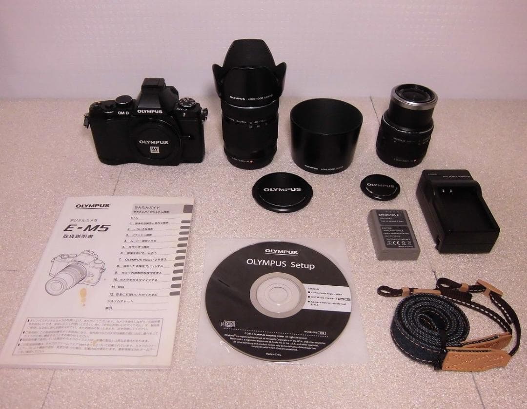 OLYMPUS OM-D E-M5 デジタルミラーレスカメラ・ズームレンズセット