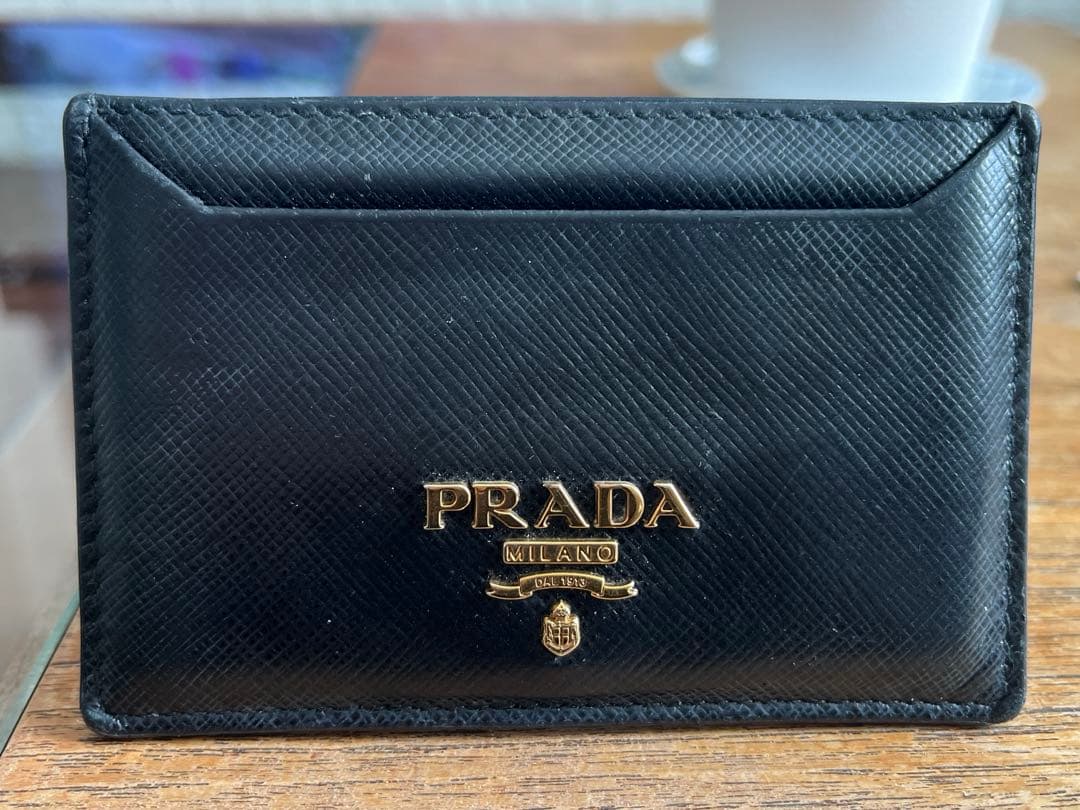 の*み様 PRADA カードケース　名刺入れ　サフィアーノレザー