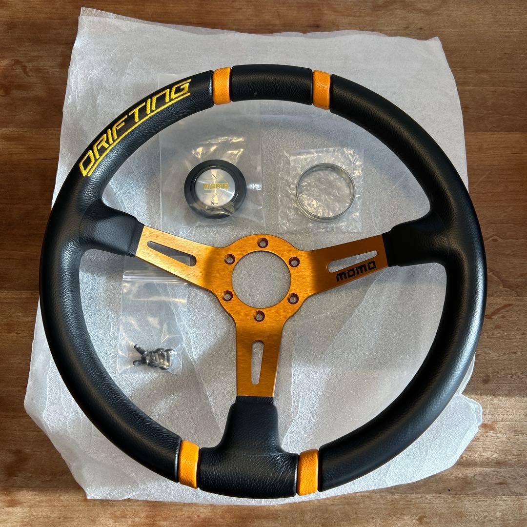 momo DRIFTING ステアリング 本体　超美品