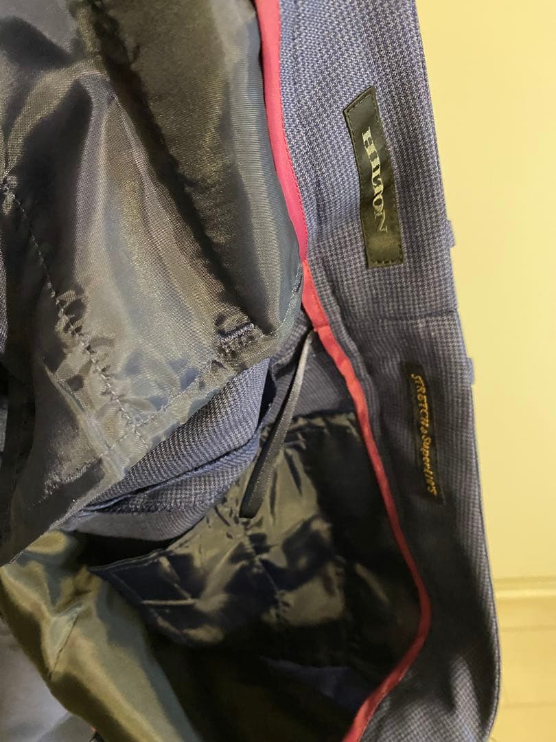 洋服の青山 HILTON 極美品イタリア高級スーツXL 13号 入学式 入園式