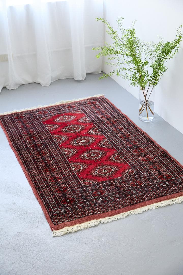 ヴィンテージラグ　トライバルラグ　ラホール産（161×98cm）赤　茶　黒