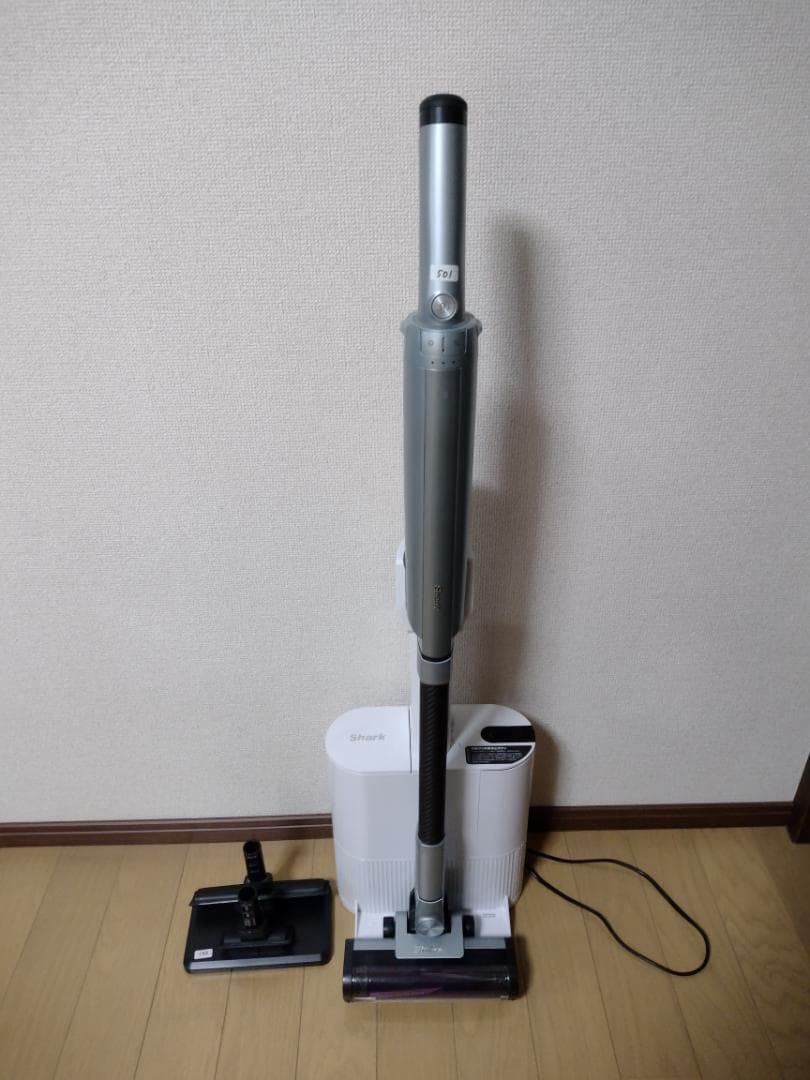 シャーク★コードレスクリーナー★LC501JGY★バッテリー新品と同等★