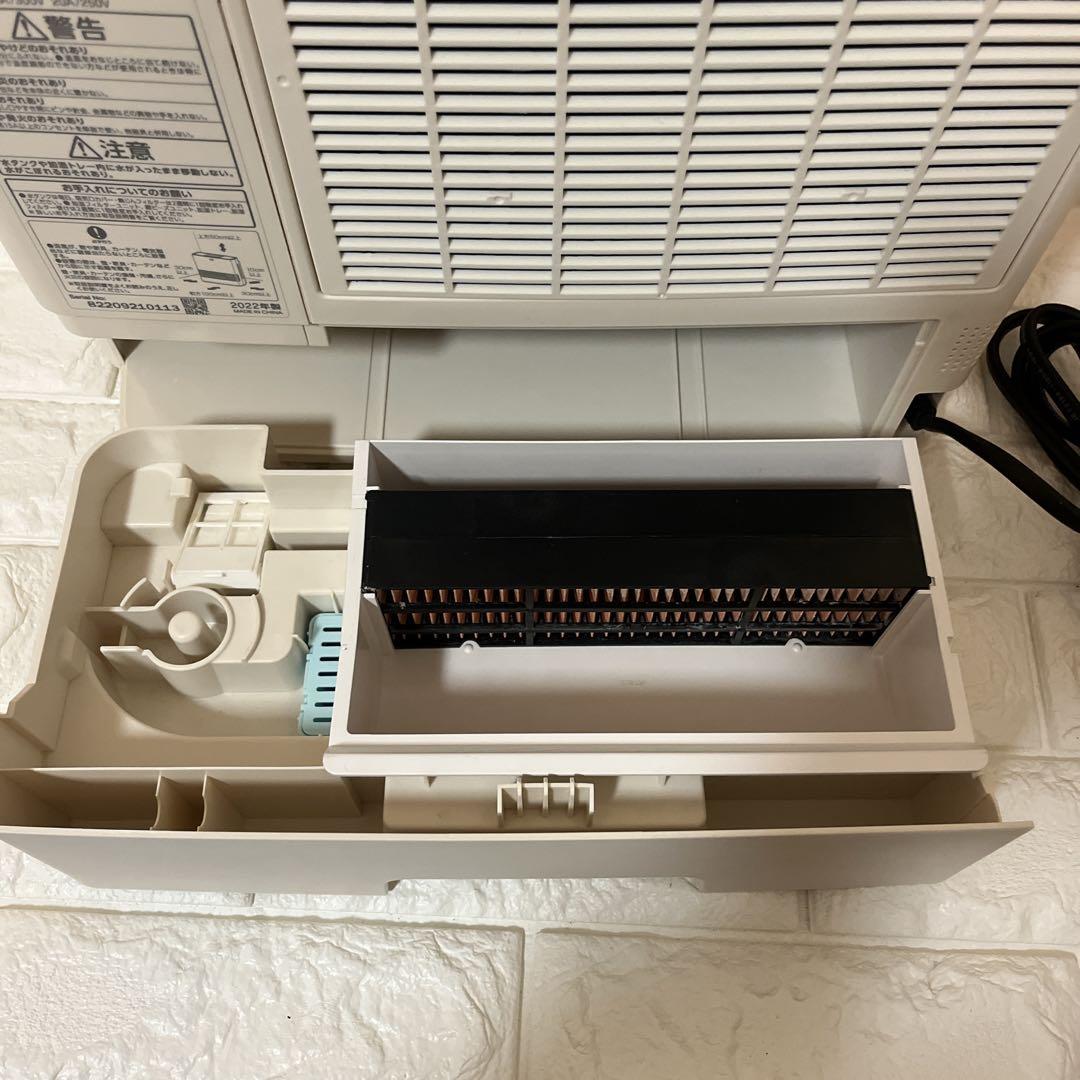 美品■アイリスオーヤマ KCHHM121 大風量加湿セラミックファンヒーター暖房