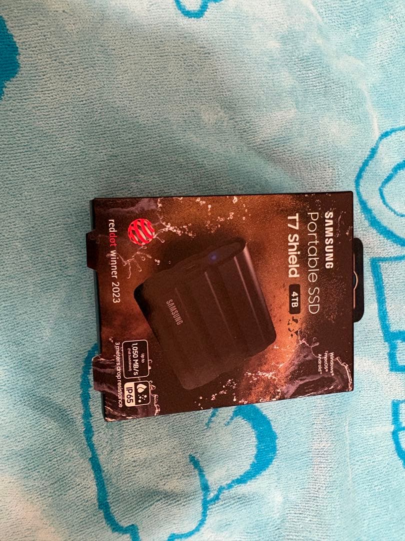 Samsung T7 Shield 4TB ポータブルSSD 未開封