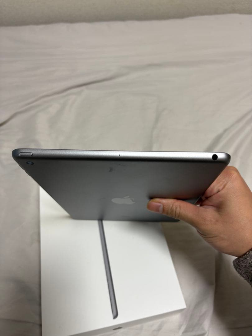 Apple ipad 第6世代 128GBバテッリ容量96%