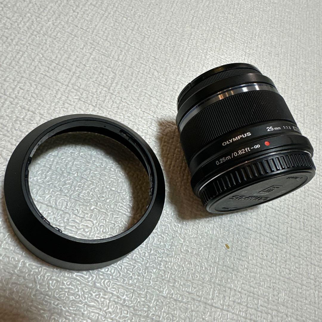 レンズフード付き　OLYMPUS 25mm f1.8 レンズ