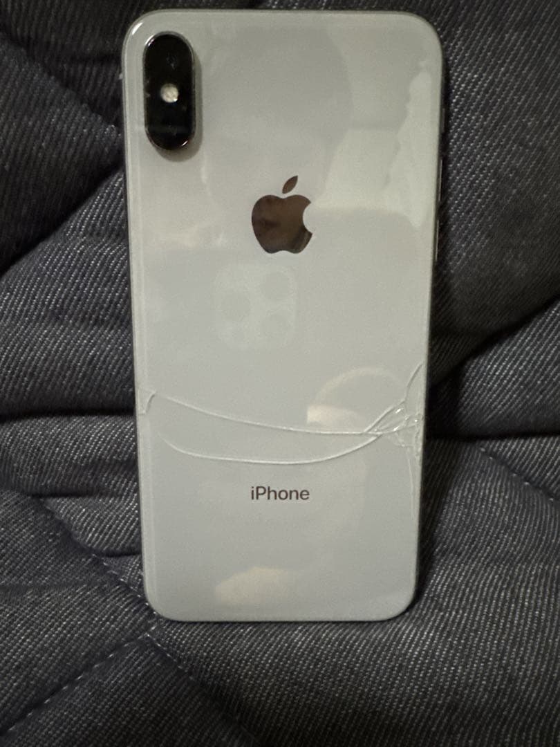 iPhoneX 背面割れ有り
