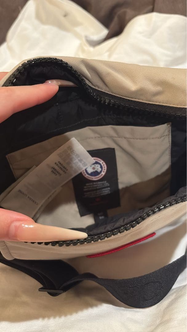   ボディバッグ ベージュ