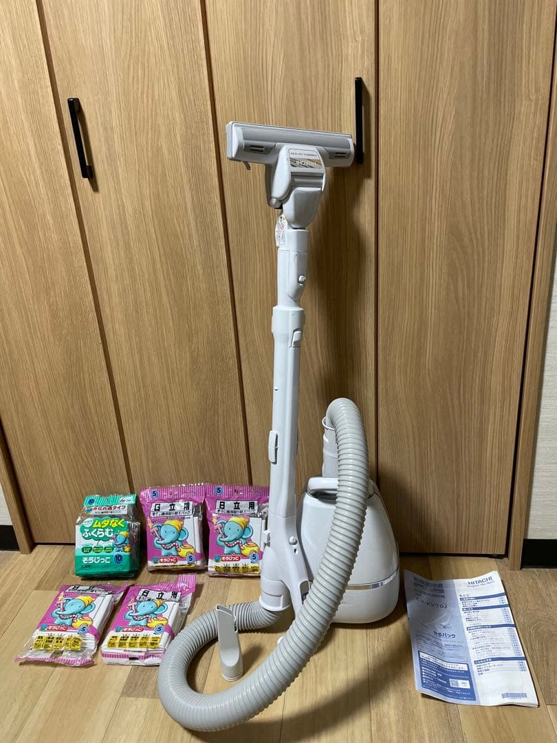 【売約済】日立 掃除機 2023年製 CV-KV70J 紙パック30個セット