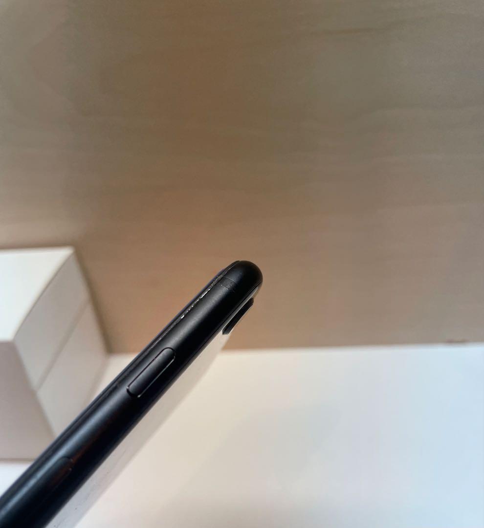 iPhone SE 第2世代　64GB ブラックSE2 バッテリー100%