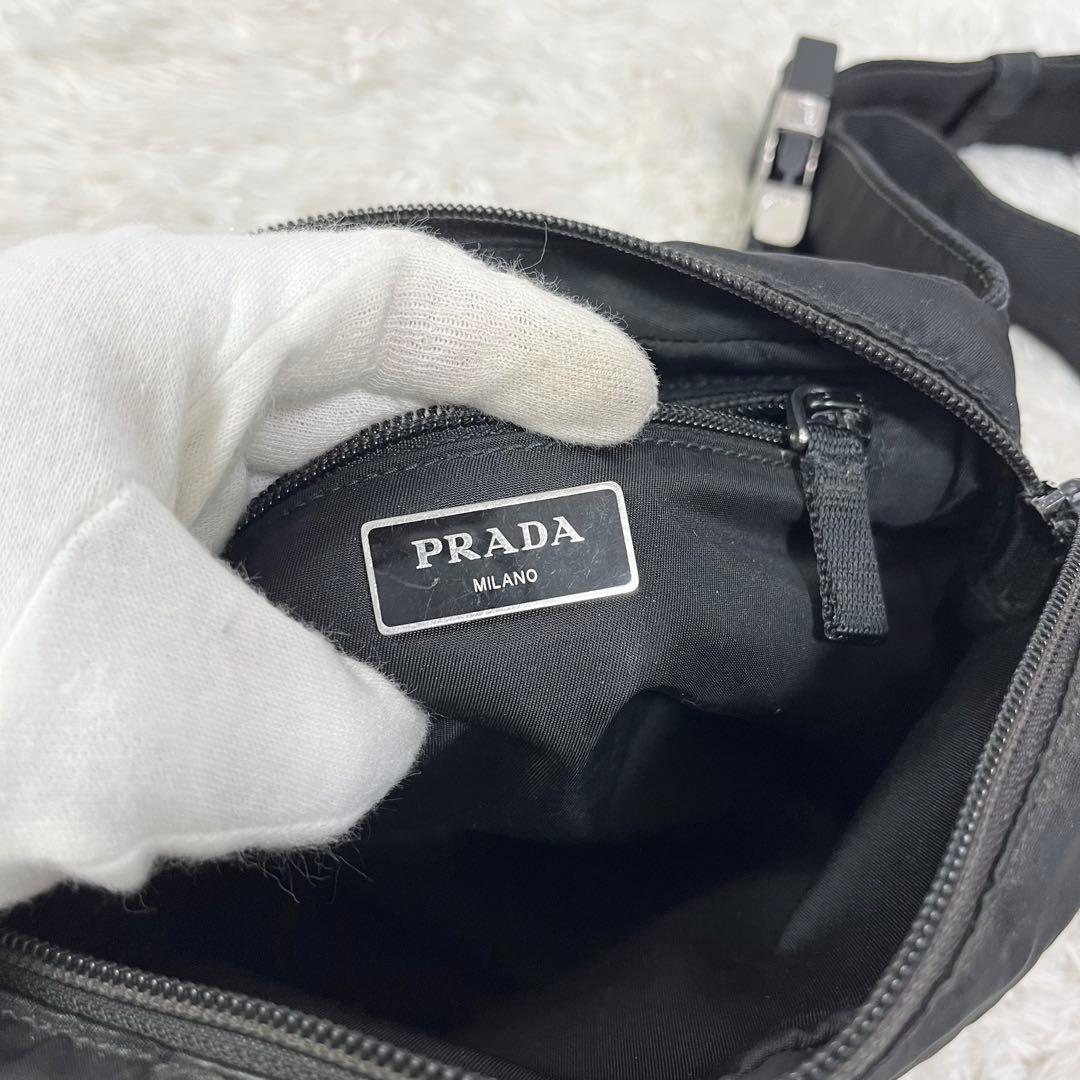 PRADA ブラック ボディバッグ ウエストポーチ
