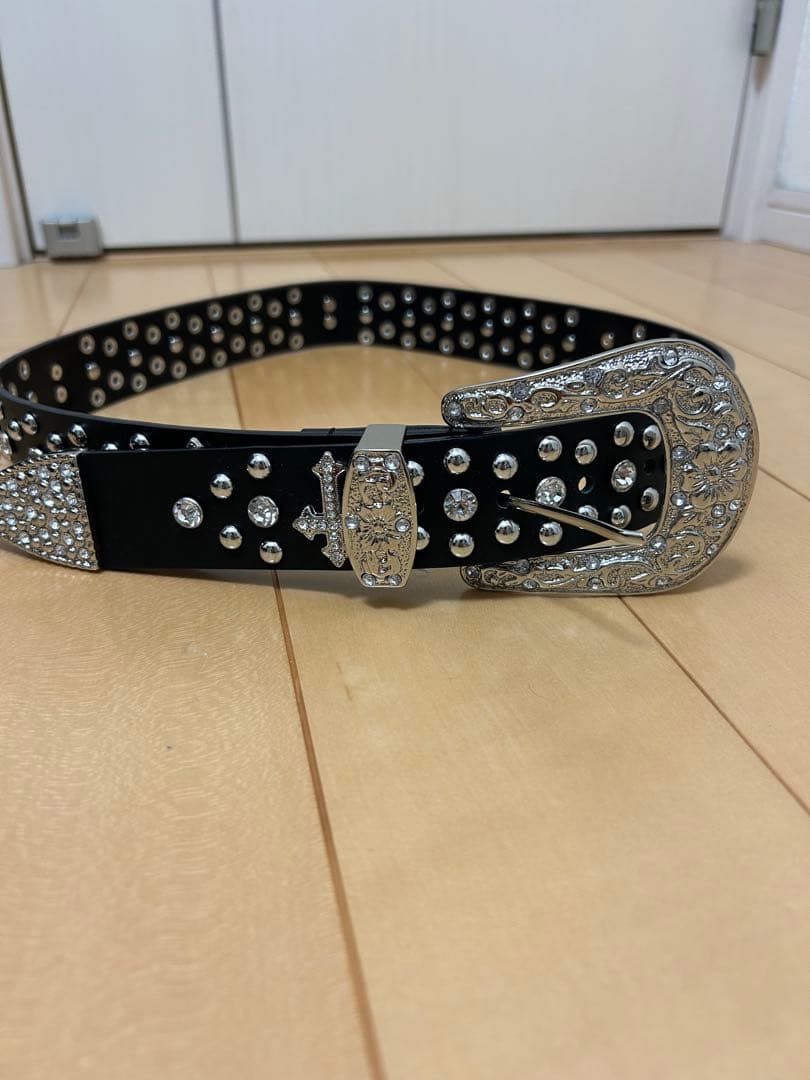 BEAMS スタッズ付き ブラックベルト L