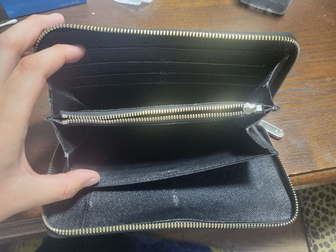 A*4様 LOUIS VUITTON　ジッピーウォレット・ヴェルティカル