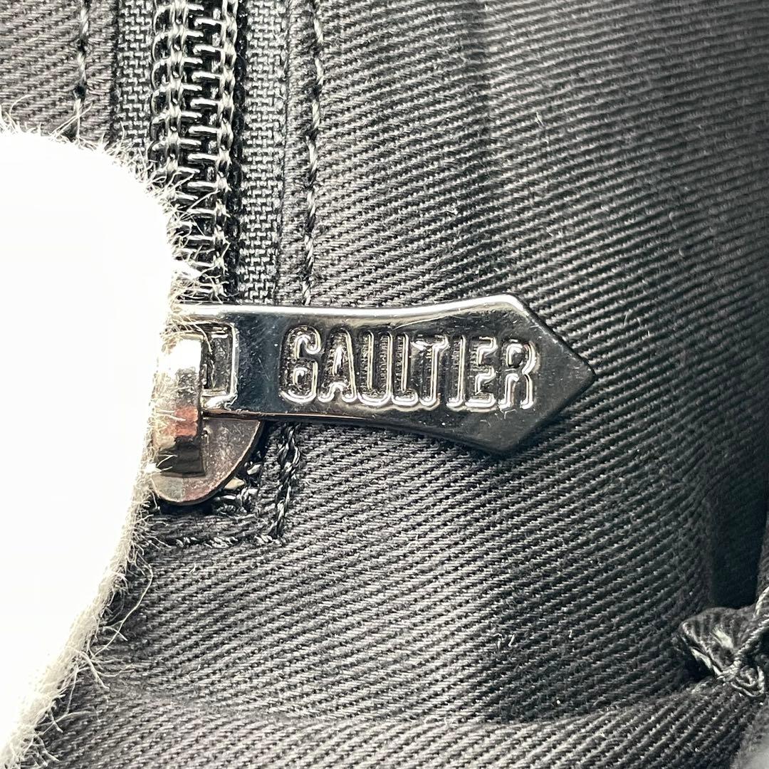 Jean Paul GAULTIER ショルダーバッグ　メッセンジャー　ブラック
