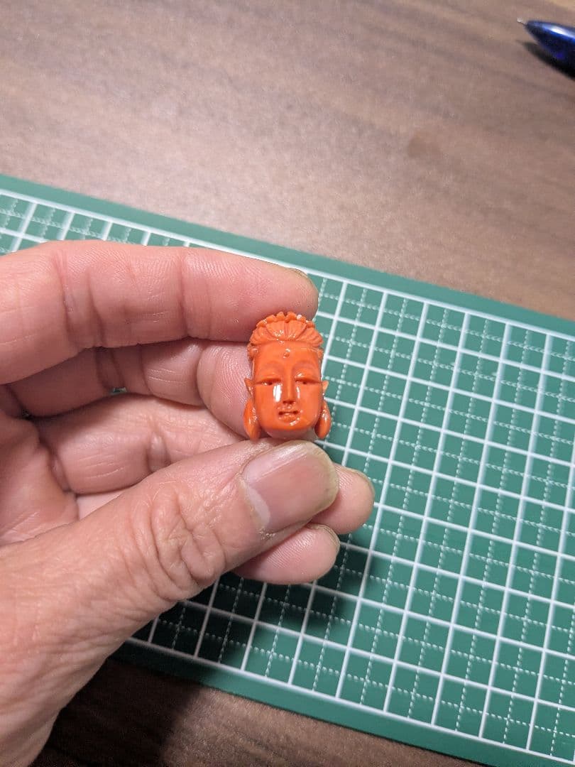 赤珊瑚　観音様彫刻ペア
