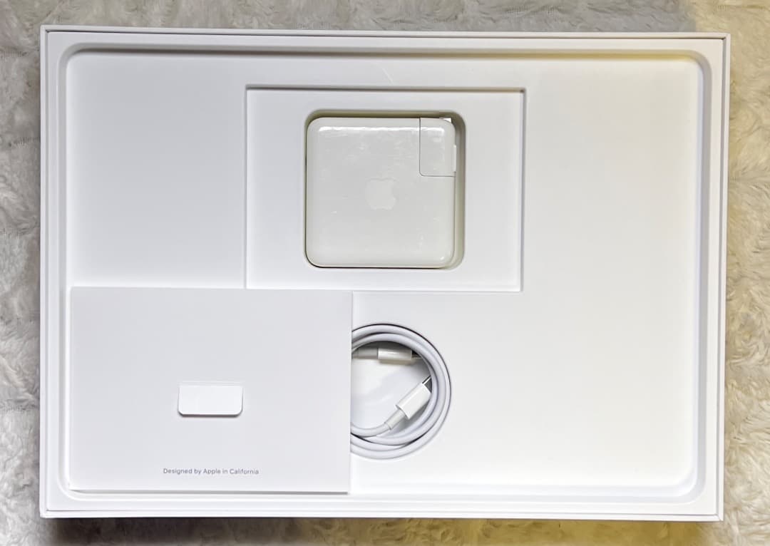 MacBook本体 MacBook Pro 13-inch i7 16GB 2TB Windows