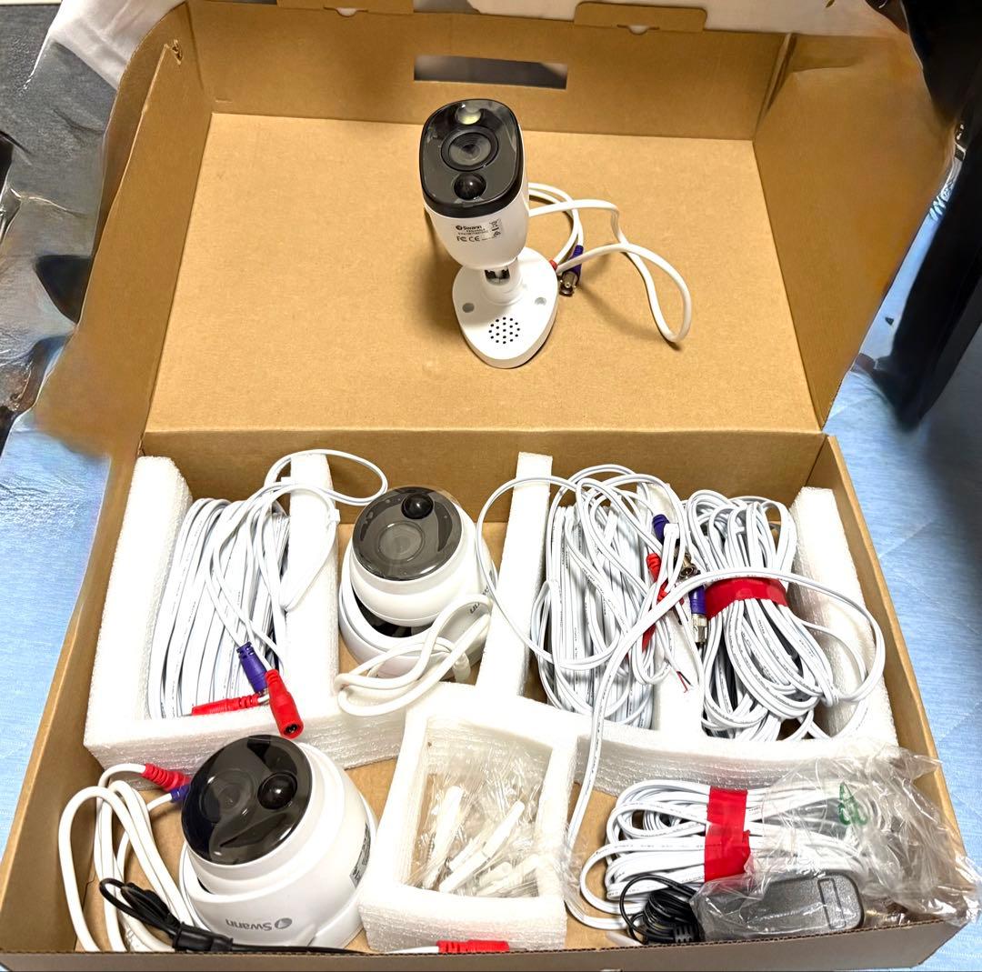 Swann 防犯カメラ ドーム型2台＋1台　DVRレコーダー用　増設に