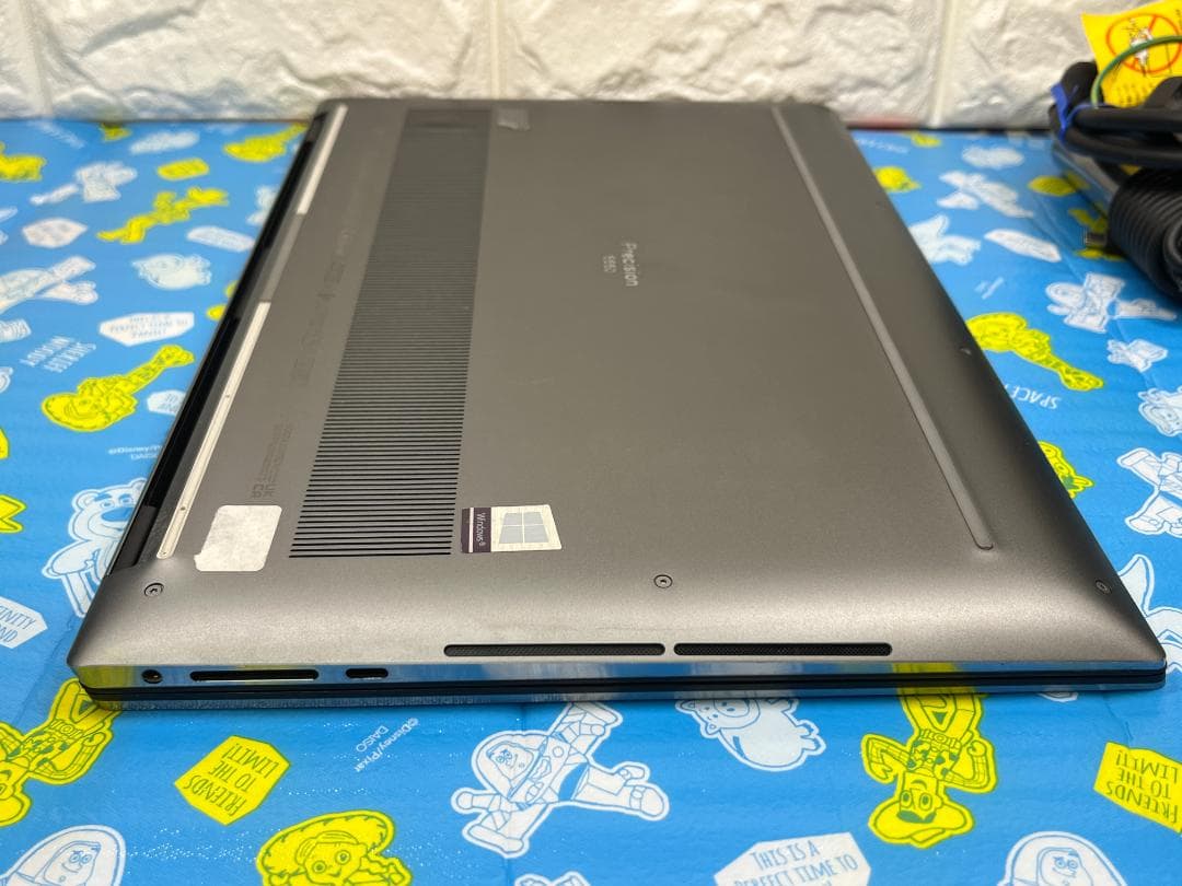 美品 デル Precision 5550 32GB UHD+ 15.6型 タッチ
