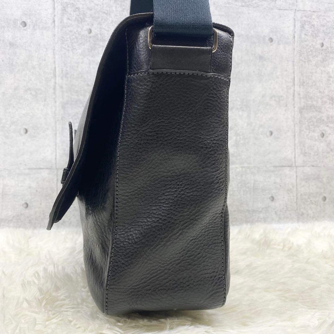 TOD’S トッズ　ショルダー　メッセンジャー　バッグ　A4 シボ革　ブラック