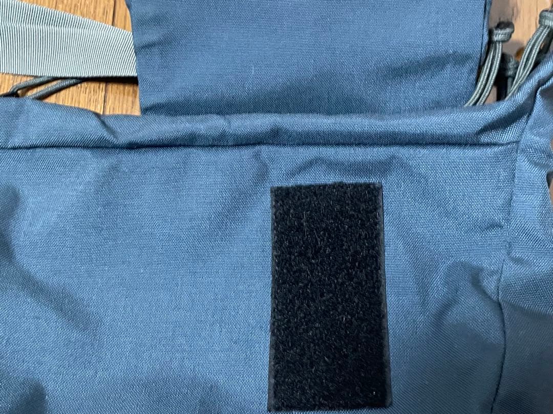 ミステリーランチMYSTERY RANCH メッセンジャーバッグ ブルーグレー