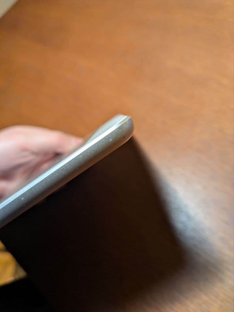 iPad 第6世代 128GB Wi-Fiモデル｜軽微な傷あり｜動作良好｜箱あり